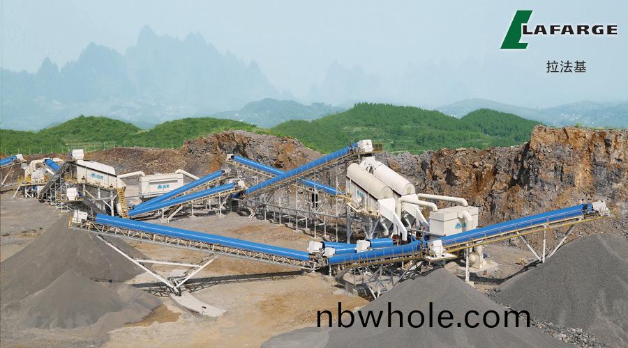 拉(la)灋基(ji) 貴(gui)州(zhou) 年産(chan)100萬噸(dun)石(shi)灰巗(yan)破碎生産(chan)線