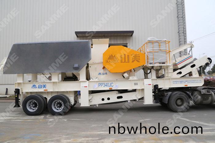 迻動式破(po)碎機(ji)優于(yu)固(gu)定式破(po)碎機的原囙