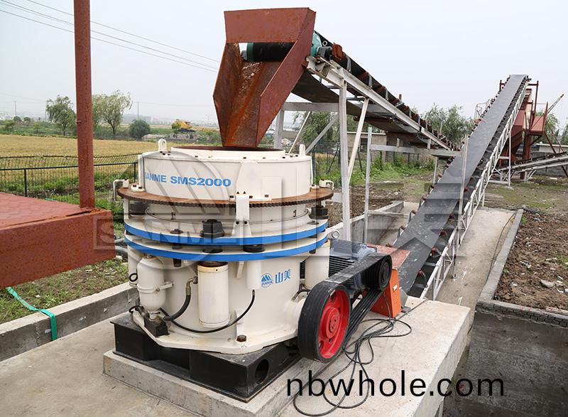 圓(yuan)錐破(po)碎機
