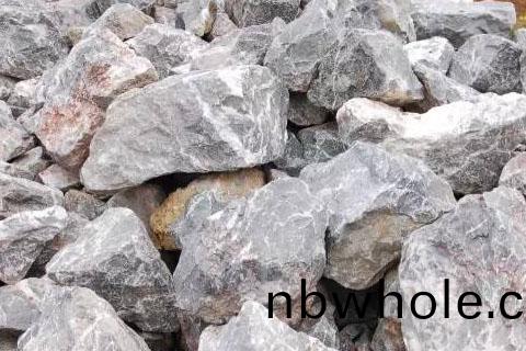 石灰(hui)石破(po)碎(sui)製(zhi)砂(sha)生産線(xian)